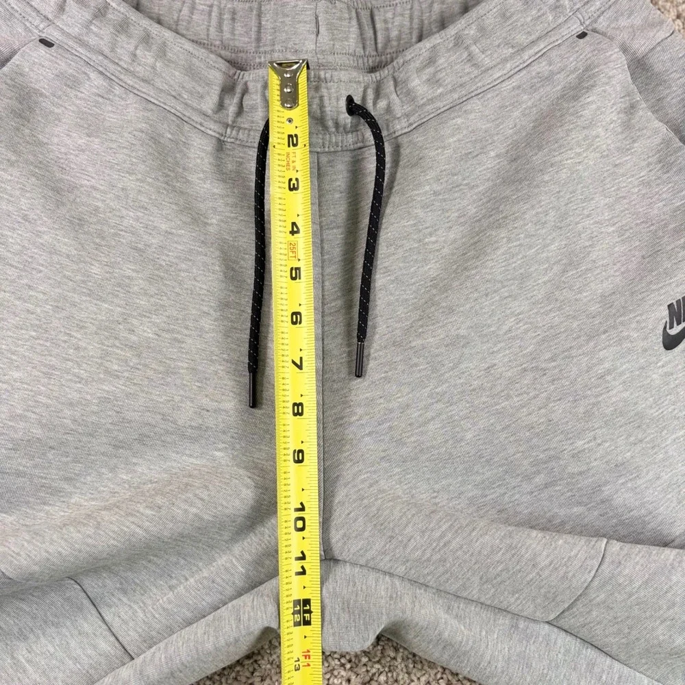 Nike Joggers Tech Fleece Mens L Gray CU4495-063 Tapered Sweatpants Athletic